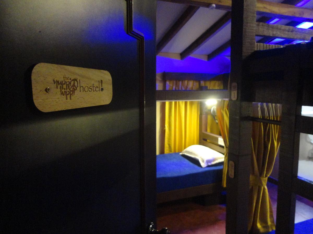 The Yuppi Hippi Female Hostel Анжуна Екстер'єр фото