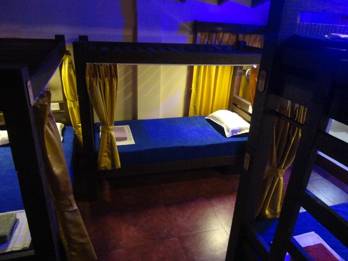 The Yuppi Hippi Female Hostel Анжуна Екстер'єр фото